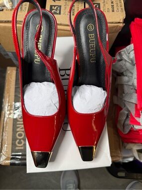Bueupu Red Patent Slingback Pumps with Gold Cap Toe Women’s Size 8 New
